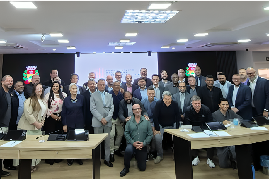 Vereadores de Jarinu reforçam união regional em encontro do Parlamento Metropolitano